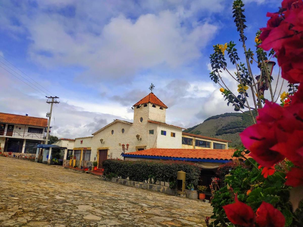 Hotel Rural La Esperanza ซูเอสกา ภายนอก รูปภาพ